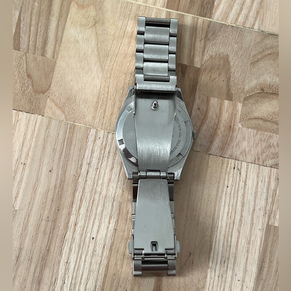 Seiko SQ Vintage Men’s Watch Stainless Bracelet Case Dial Day Date Window - Picture 11 of 16